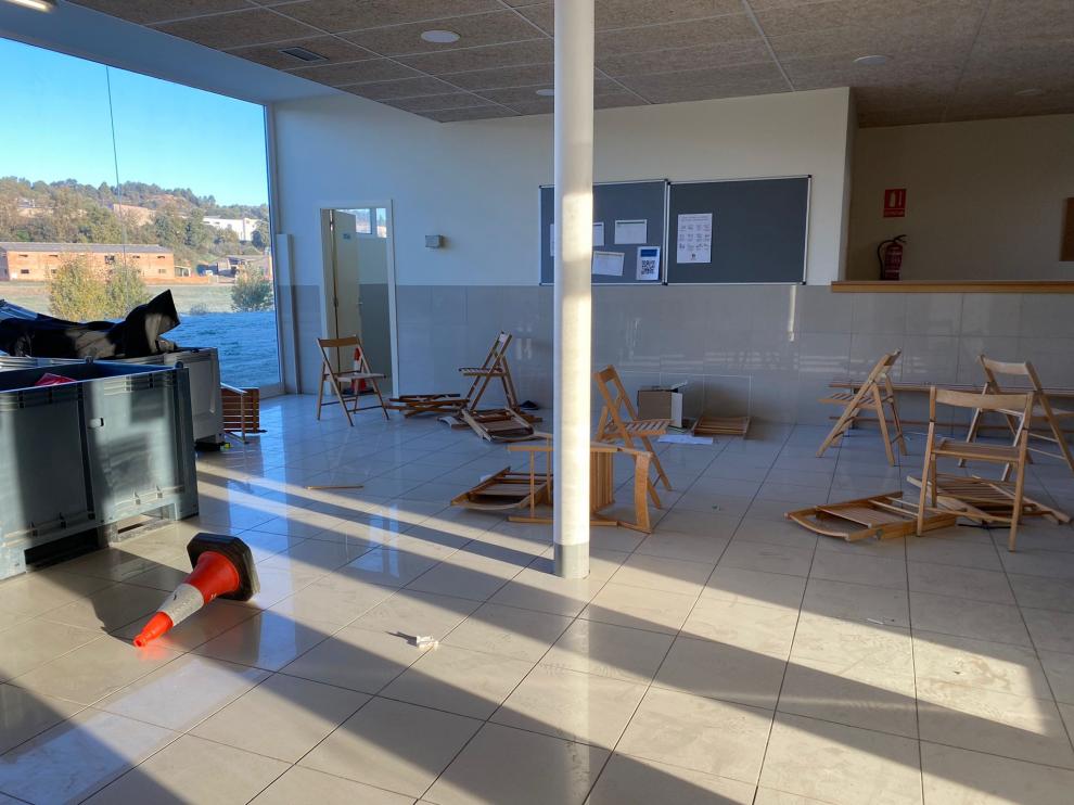 Olost denuncia els incidents succeïts al pavelló municipal d'esports dissabte passat